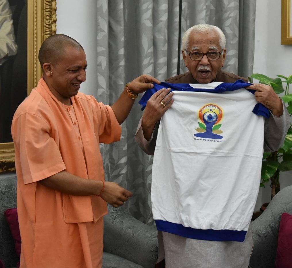 cm yogi invites governor for yoga day programmes