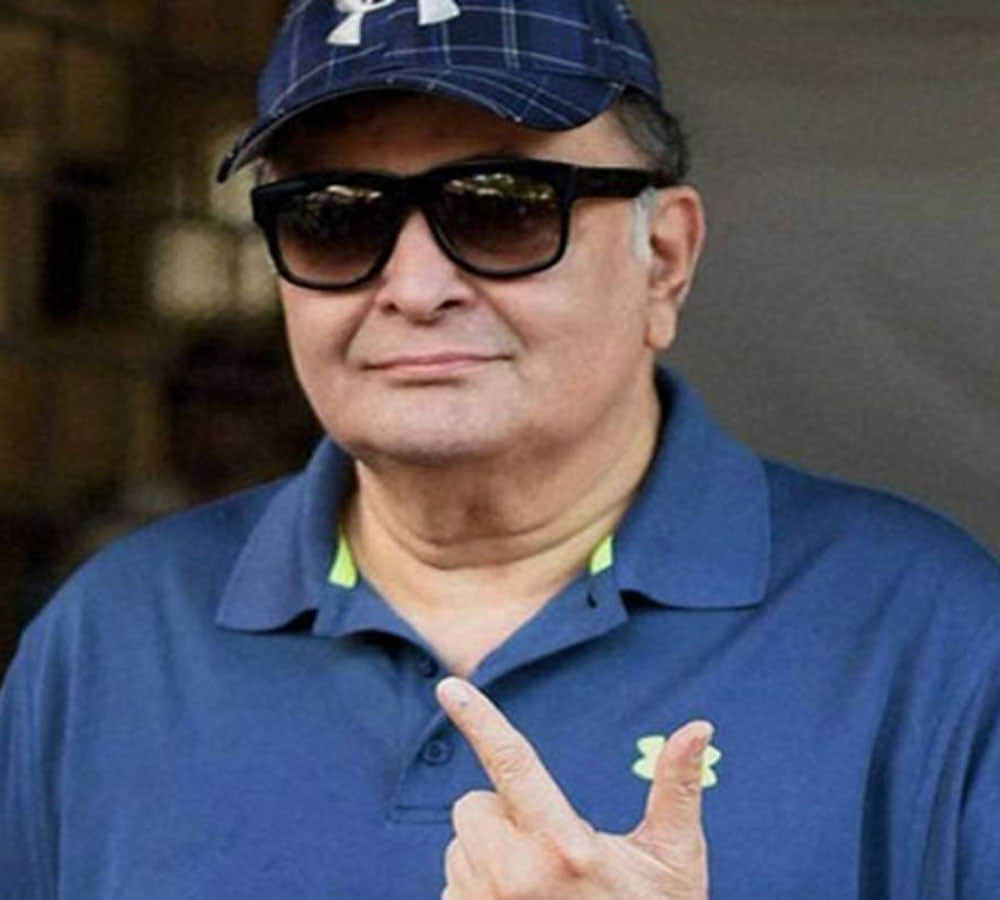 india-vs-pakistan-final- bollywood-celebrities-who-are-cricket-fans shahrukh khan amitabh bachchan