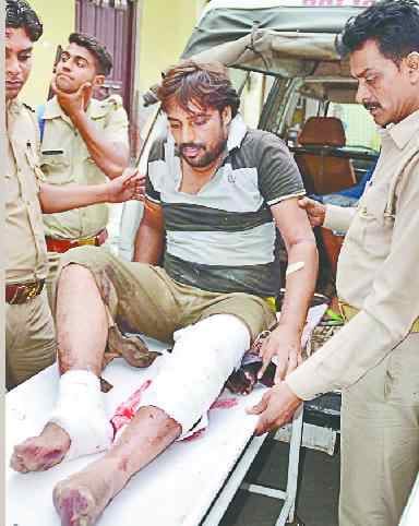 Policeman kills policemen on foot
