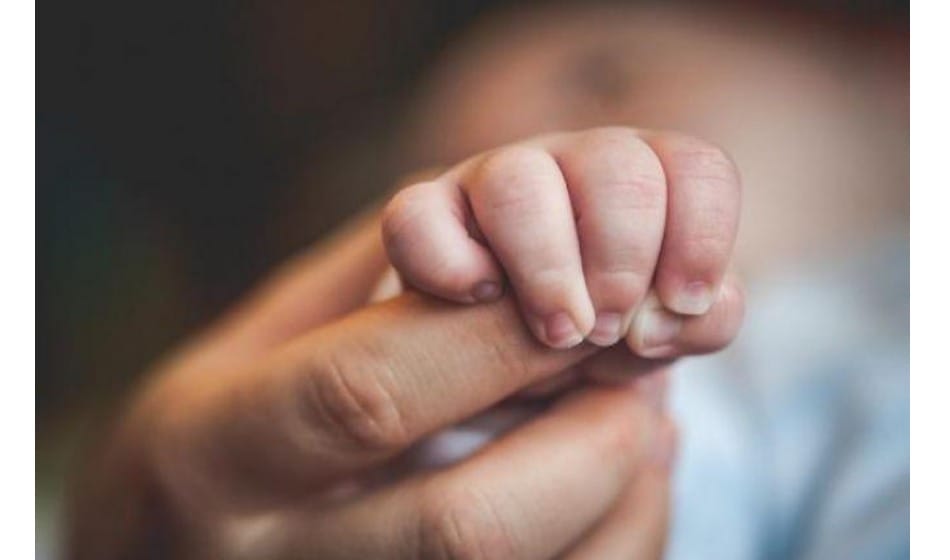  delhi Safdarjung Hospital declear death of alive pre mature infant