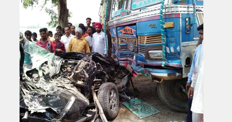 Car collide with truck in jalandhar, 4 death 
