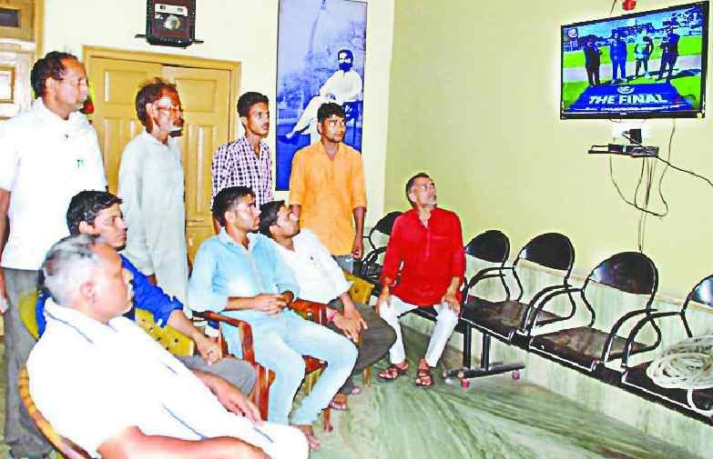 Cricket lovers disappointment in defeat