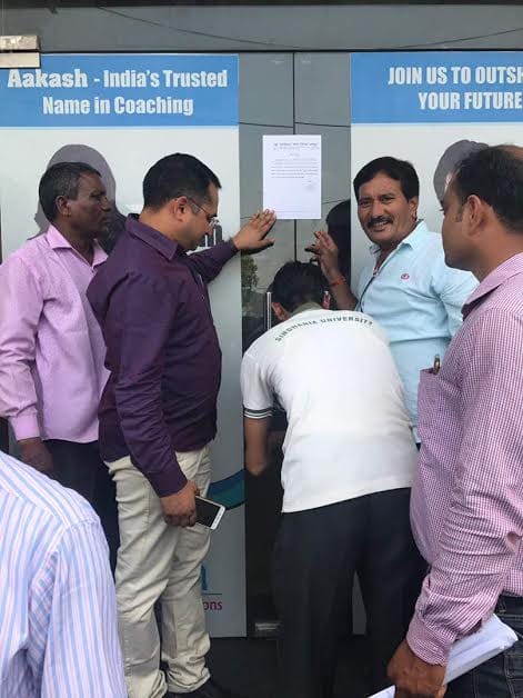 5 coaching centers, spreading the mess