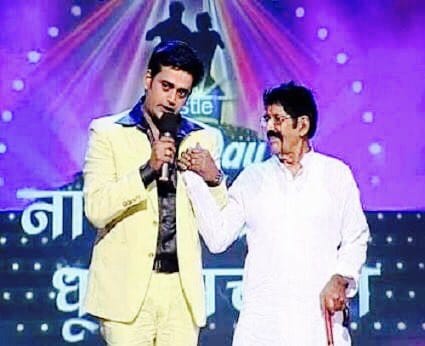 Fathers day Megastar Ravi Kishan become Male Prostitute , father saved