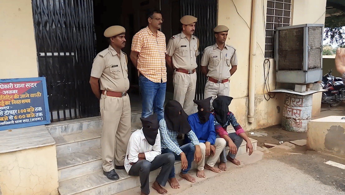 A gang that robbed people by placing ads on OLX, got caught
