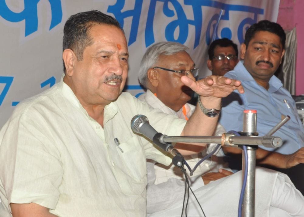 indresh kumar said there is no war between hindu and muslim