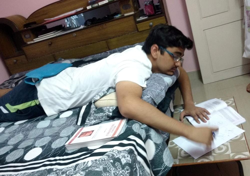 saurabh got 320 rank in jee advanced exam