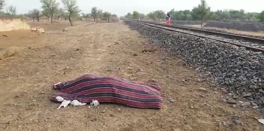 two laborers died after train run over upon them in sikar 