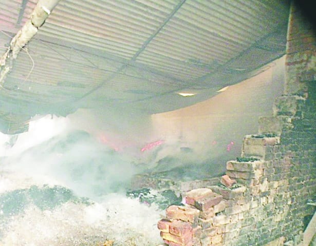 Dangerous fire in Plywood Factory