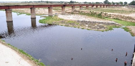 Kalagarh Dam closing, on the brink of drying Ramganga