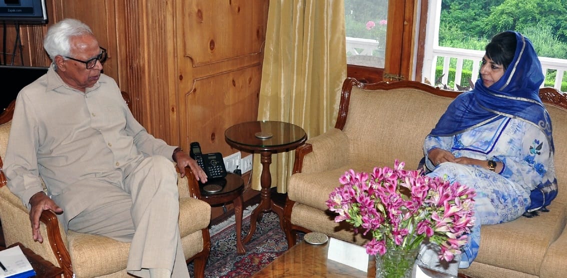 mehbooba mufti met governor of jammu and kashmir