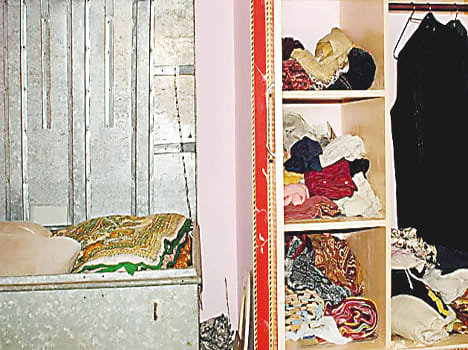 cash and jwellery theft from lawyers house