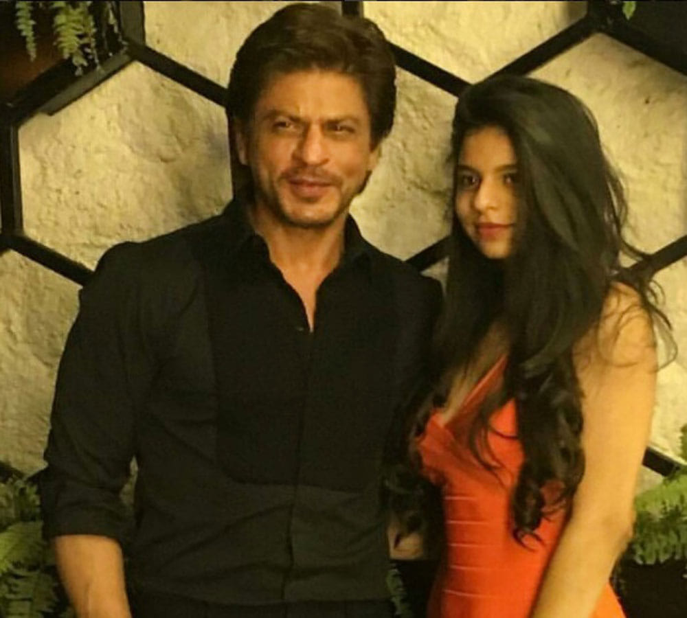 Gauri Khan Restaurant Launch Party, ShahRukh Arrives With Daughter Suhana