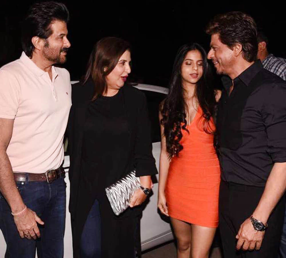 Gauri Khan Restaurant Launch Party, ShahRukh Arrives With Daughter Suhana