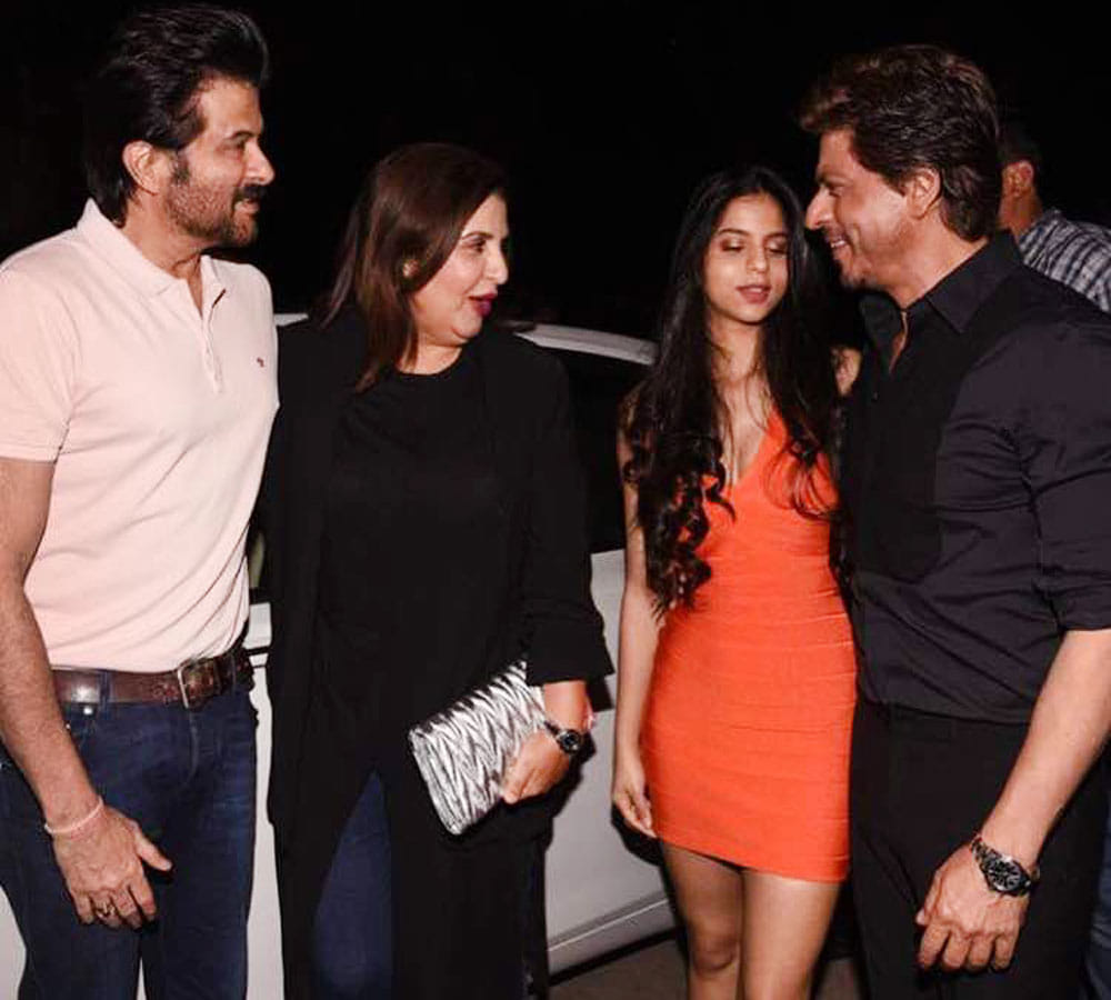 Gauri Khan Restaurant Launch Party, ShahRukh Arrives With Daughter Suhana