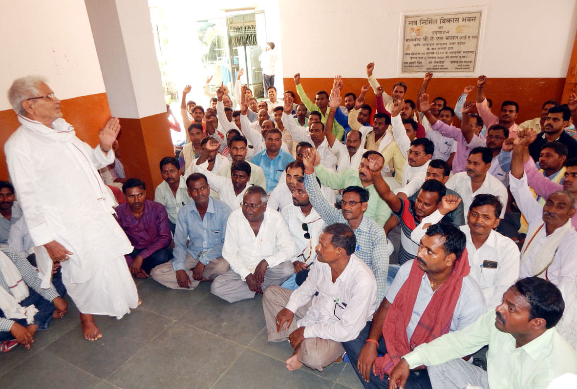 demonstration of cleaners
