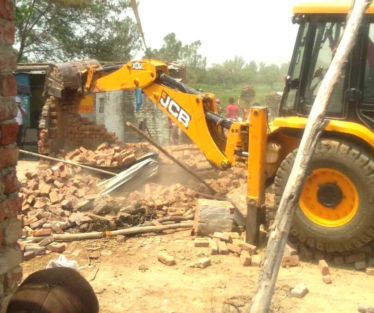 Needs bulldozers, demolished houses in Kajmpur Devli