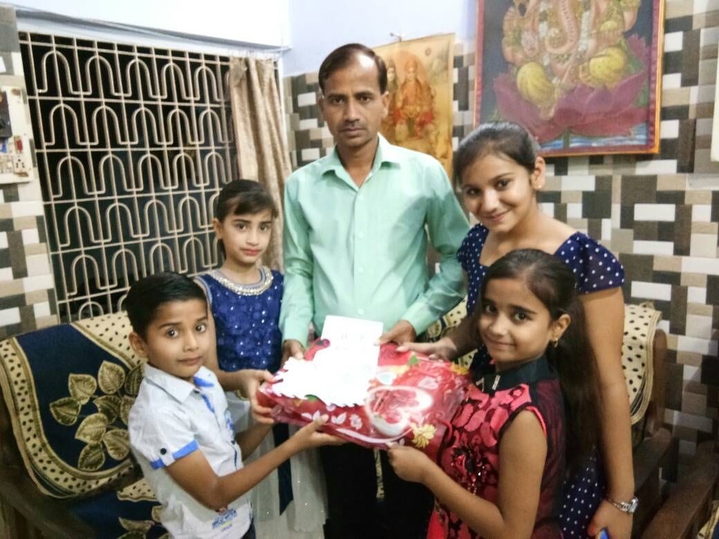 चंदा ने तारों से पूछा सबसे अच्छा कौन...मेरे पापा