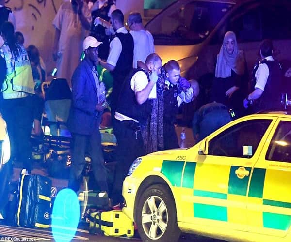 1 dead and 10 Injured After A Van Hits Worshippers Outside Mosque In North London