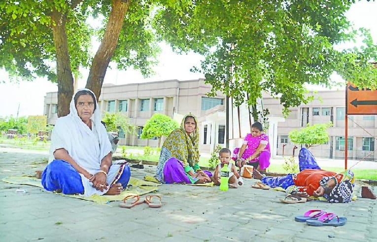 patient Billabilize in power cut in district hospital