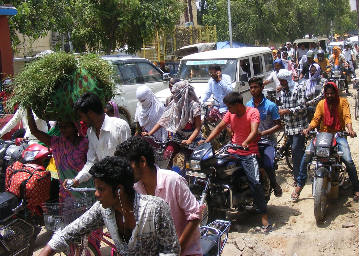 Jam on step by step, people are helpless