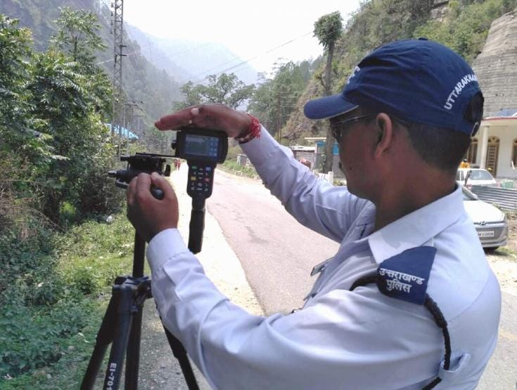 radar gun stops high speed of vehicle