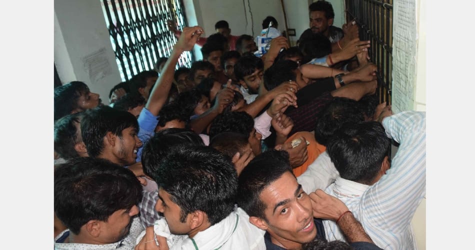 unemployment, phd holders applying fro peon recruitment