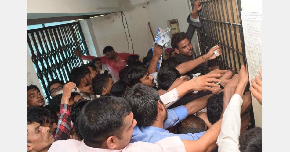 unemployment, phd holders applying fro peon recruitment