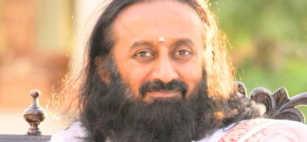 Ram Mandir issue: Sri Sri Ravi Shankar is facing challenges to meet Muslim clerics resolve