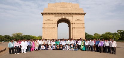 sumitra mahajan lok sabha speakar maheshwari scholarship uttar pradesh