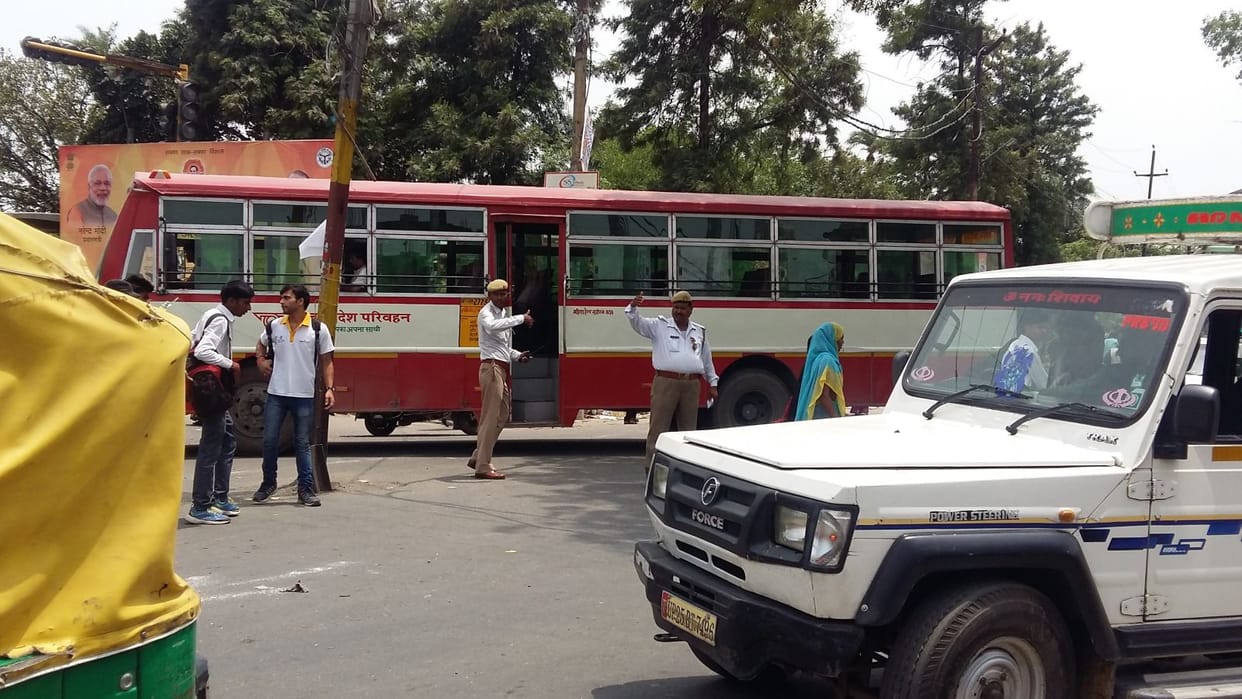 Traffic collapses, people trapped in jam
