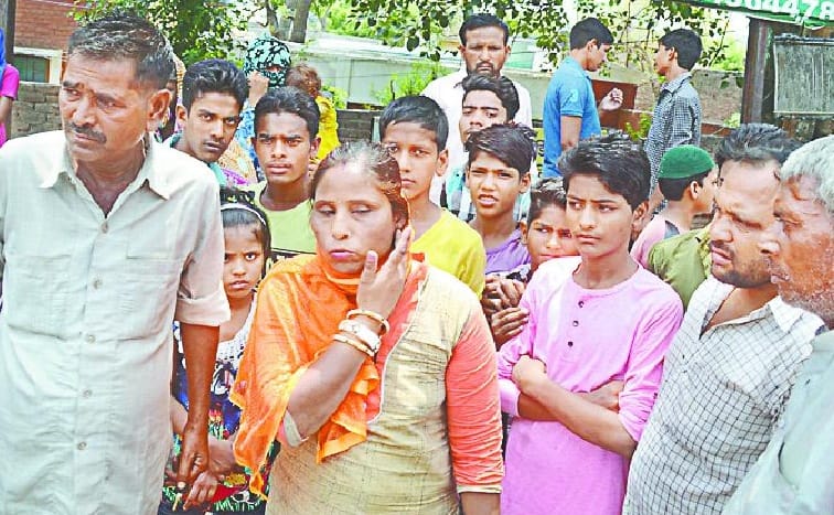 undal looted from wife of employee of Home Ministry