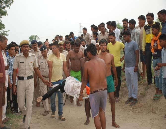 uttar pradesh family drowned in karnal canal with car