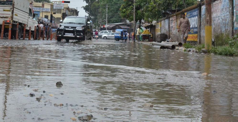 Photos of Water logging after rain in dehradun 