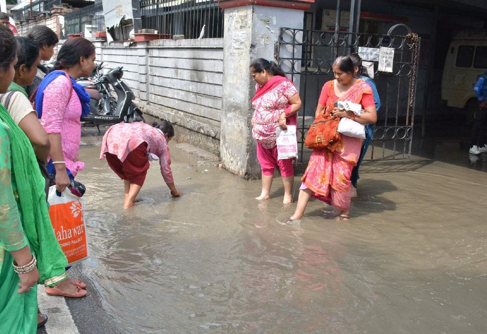 Photos of Water logging after rain in dehradun 