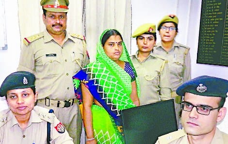 Aunt's speech, the murder of Yogesh's mother by the shadow