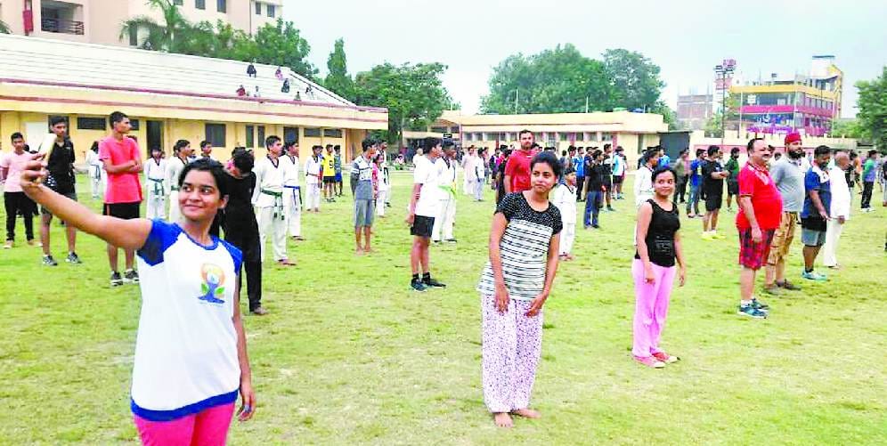 Thousands of people will do yoga at 22 places in the district today