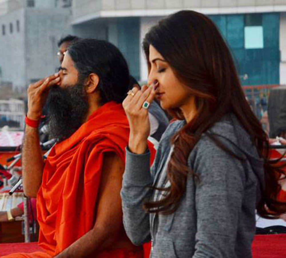 yoga day special story shilpa shetty known as bollywood yog guru