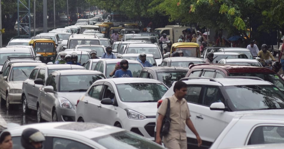 Heavy traffic jam on Aligarh Bulandshahar road 