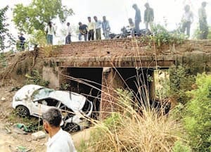 car accident in kaushambi area