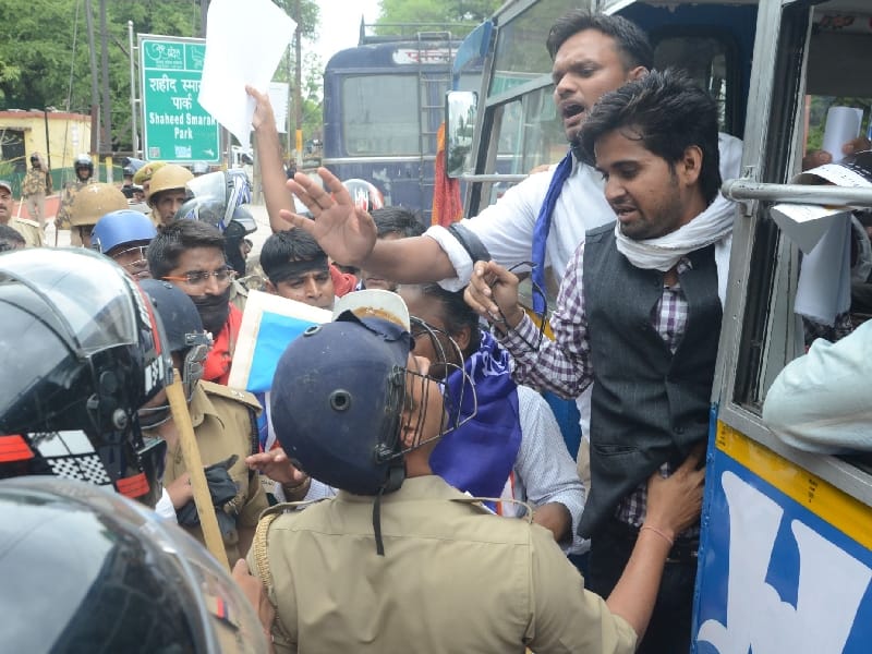 22 arrested ahead of modi lucknow visit.