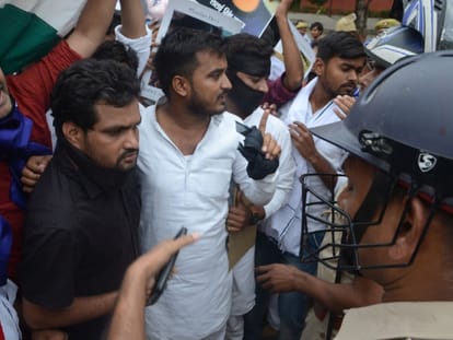  22 arrested ahead of modi lucknow visit.