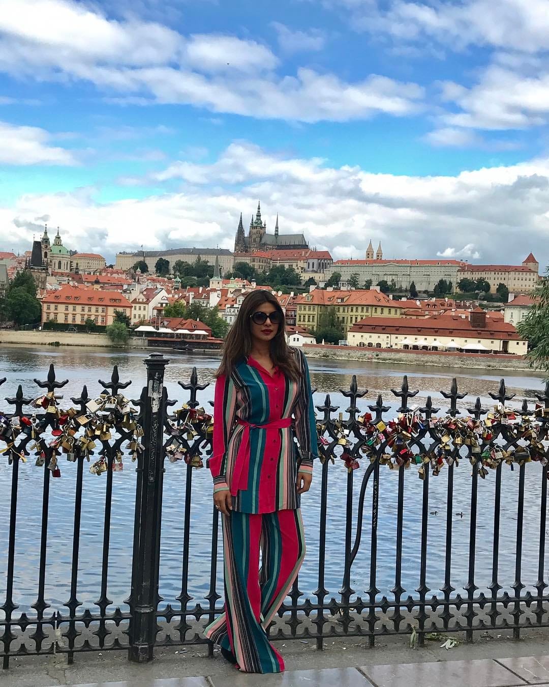 Priyanka Chopra shares adorable picture with Nobel Peace Laureate Malala Yousafzai 