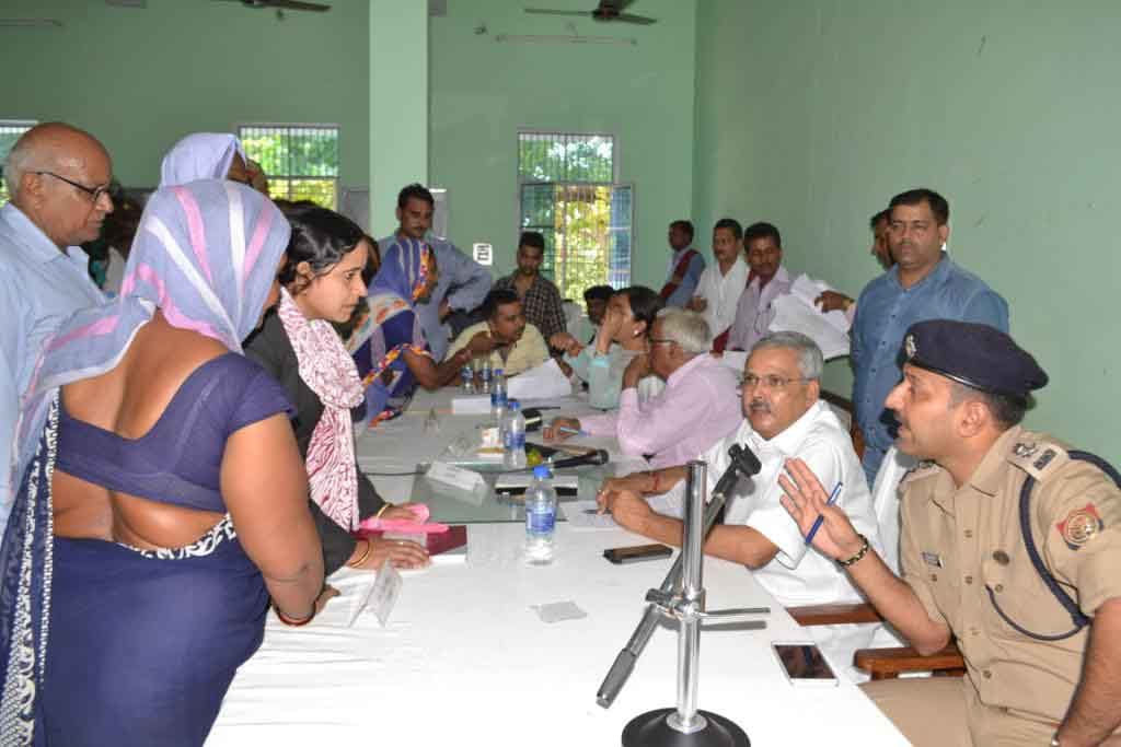  DM's big action on absentee writer on Tahsil Day