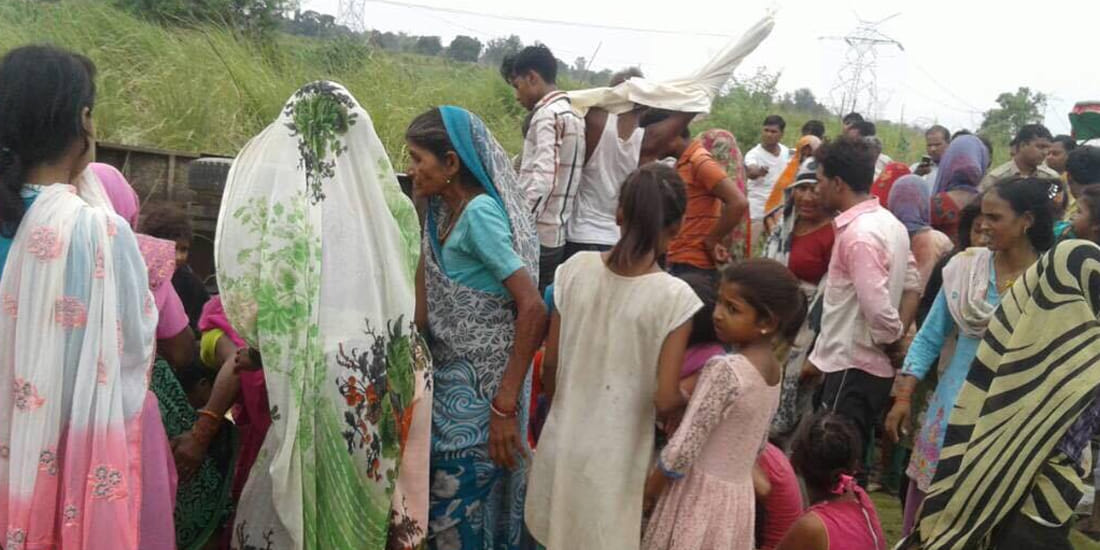 four people died under the tractor trolley at kanpur 