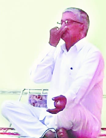  The backbone of the spine is blowing, now it teaches yoga itself, Dr. Kothari