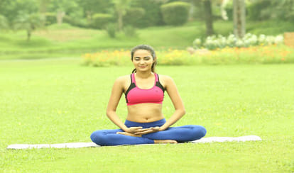 today yog 3 best yoga poses for joint pain