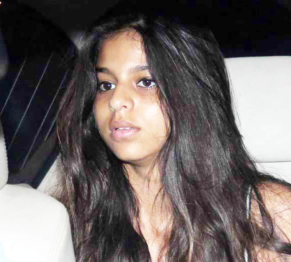 shahrukh khan daughter suhana khan old vs new stunnig pics