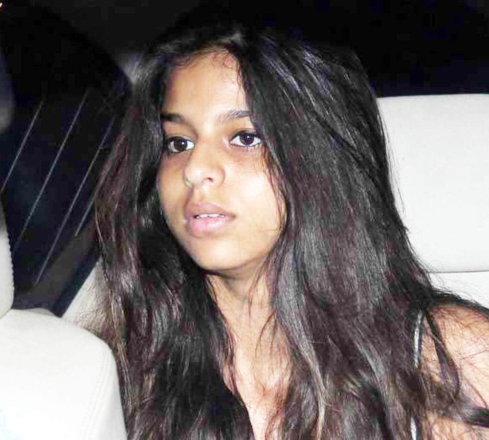 shahrukh khan daughter suhana khan old vs new stunnig pics