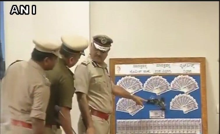 Police arrested 4 persons including police constable with Turkish currency Lira worth Rs 75 Cr 